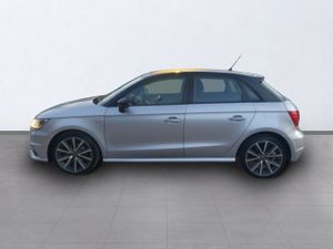 Audi A1 Sportback Diesel 1.4tdi Ultra Adrenalin  - Foto 9