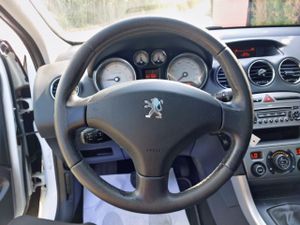 Peugeot 308 Premium 1.6 HDI 110 FAP  - Foto 17