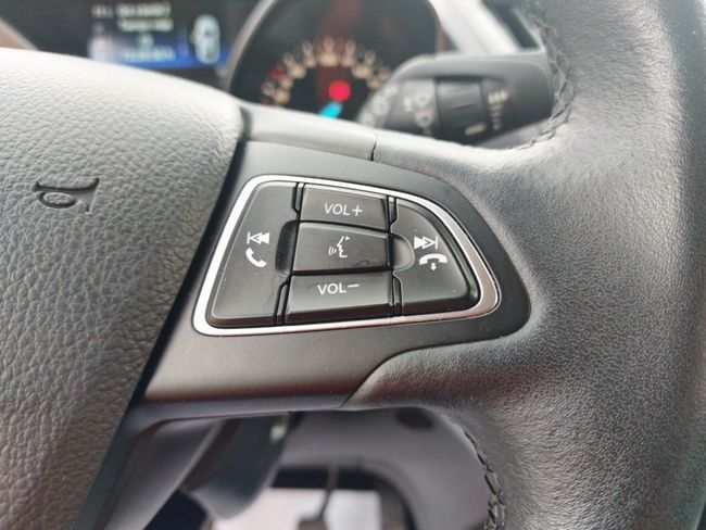 Ford Kuga 2.0 TDCi 110kW 4x4 Trend+  - Foto 23