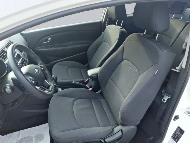 Kia Rio Diesel 1.4crdi Concept  - Foto 13