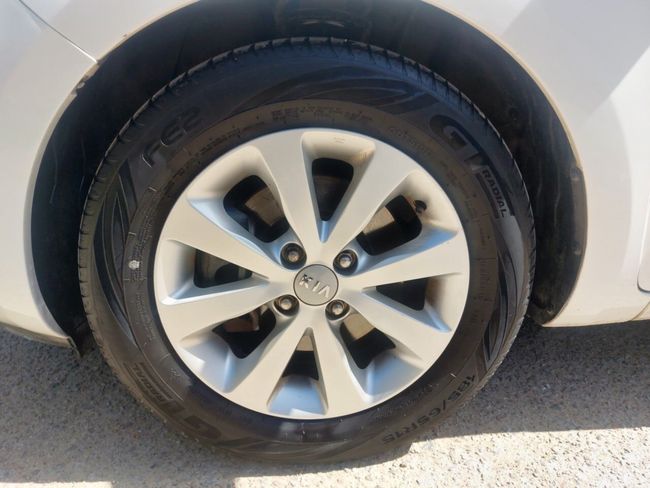 Kia Rio 1.4 CVVT 109cv Drive Eco Dynamics  - Foto 11