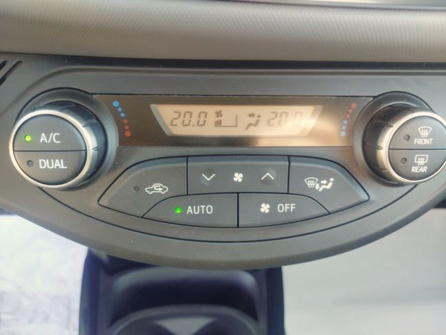 Toyota Yaris 1.3 Active Multidrive  - Foto 19