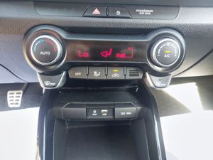 Kia Stonic 1.0 T-gdi Eco-dynamic Black Edition 120  - Foto 18
