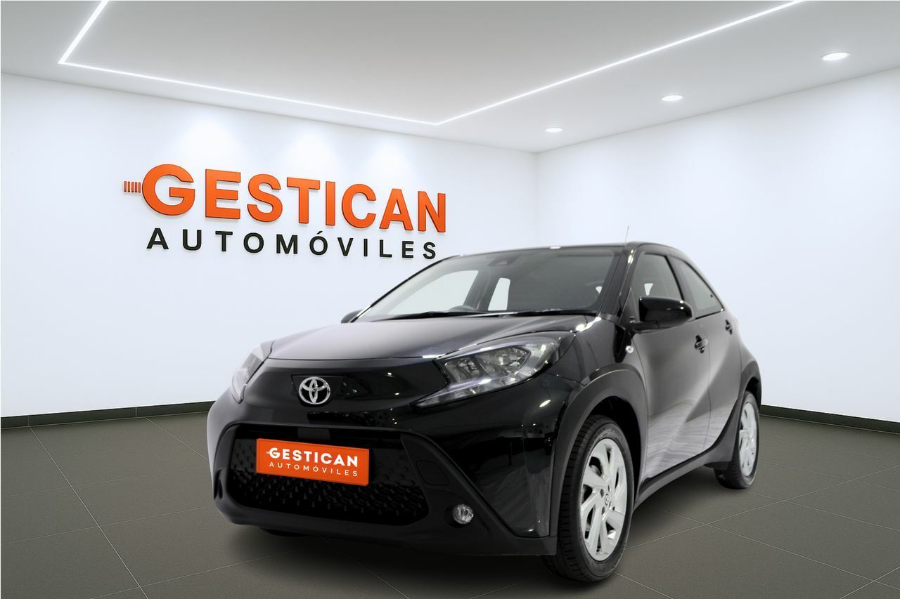 Toyota Aygo X Cross 1.0 VVT-I 72CV Chic G6392  - Foto 1