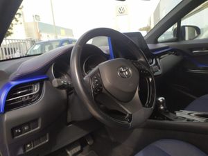 Toyota C-HR hybrid   - Foto 11