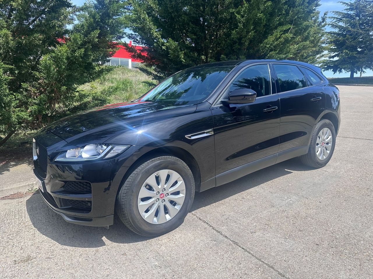 Jaguar F-Pace 2.0D AWD AUTO   - Foto 1