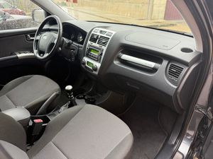 Kia Sportage 2.0 CRDI 4X4 - Foto 31
