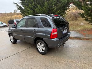 Kia Sportage 2.0 CRDI 4X4 - Foto 8