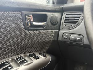 Kia Sportage 2.0 CRDI 4X4 - Foto 44