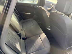 Opel Astra 1.7 CDTI - Foto 22