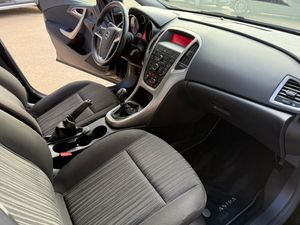 Opel Astra 1.7 CDTI - Foto 29