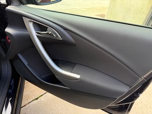 Opel Astra 1.7 CDTI - Foto 24