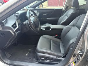 Lexus ES 300h Executive - Foto 37