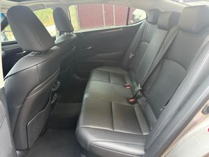 Lexus ES 300h Executive - Foto 23