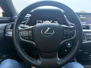 Lexus ES 300h Executive - Foto 66