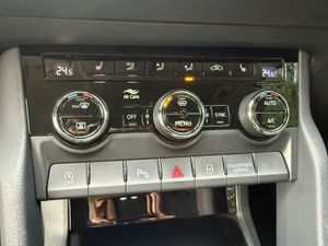 Skoda Karoq Sportline 1.5 TSI 110 kW (150 CV) DSG ACT - Foto 33