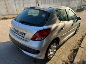 Peugeot 207 + 207+ 5p 1.4 HDi 68 - Foto 15