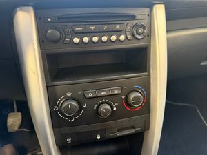 Peugeot 207 + 207+ 5p 1.4 HDi 68 - Foto 36