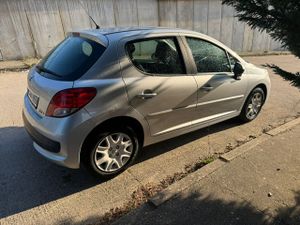 Peugeot 207 + 207+ 5p 1.4 HDi 68 - Foto 10
