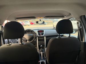 Peugeot 207 + 207+ 5p 1.4 HDi 68 - Foto 24