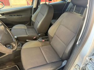 Peugeot 207 + 207+ 5p 1.4 HDi 68 - Foto 30