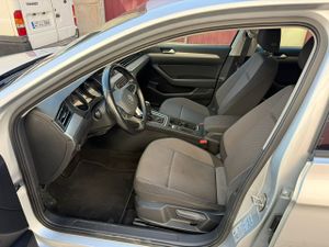 Volkswagen Passat Variant 2.0 TDI 90 kW (122 CV) DSG 7 vel. - Foto 35