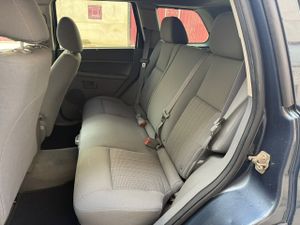 Jeep Grand Cherokee 3.0 V6 CRD Laredo - Foto 42