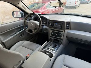 Jeep Grand Cherokee 3.0 V6 CRD Laredo - Foto 41
