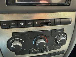 Jeep Grand Cherokee 3.0 V6 CRD Laredo - Foto 73