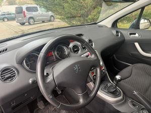 Peugeot 308 SW Sportium 1.6 HDi 110 FAP 6 vel. - Foto 41