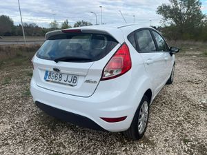 Ford Fiesta 5p Trend 1.5 TDCi 95 CV - Foto 19