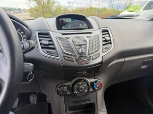 Ford Fiesta 5p Trend 1.5 TDCi 95 CV - Foto 42