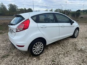 Ford Fiesta 5p Trend 1.5 TDCi 95 CV - Foto 17