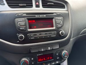 Kia Ceed cee'd Sportswagon 1.6 CRDi VGT 128 CV Drive - Foto 39