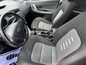 Kia Ceed cee'd Sportswagon 1.6 CRDi VGT 128 CV Drive - Foto 18
