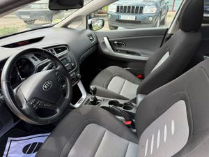 Kia Ceed cee'd Sportswagon 1.6 CRDi VGT 128 CV Drive - Foto 15