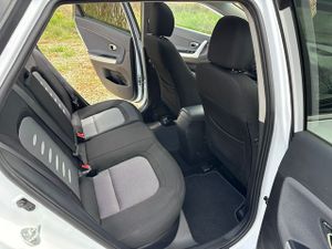 Kia Ceed cee'd Sportswagon 1.6 CRDi VGT 128 CV Drive - Foto 24