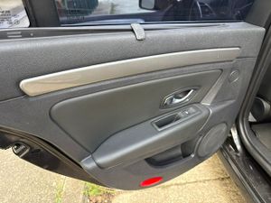 Renault Laguna Grand Tour GT 4Control dCi 150 - Foto 32