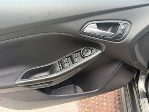 Ford Focus Berlina ST-Line 1.0 EcoBoost 92 kW - Foto 27