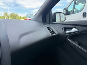 Ford Focus Berlina ST-Line 1.0 EcoBoost 92 kW - Foto 45