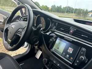Kia Ceed cee'd SW 1.6 CRDi VGT Drive 100 kW - Foto 49