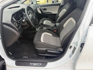 Kia Ceed cee'd SW 1.6 CRDi VGT Drive 100 kW - Foto 18