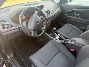 Renault Megane Berlina Expression dCi 110 - Foto 31