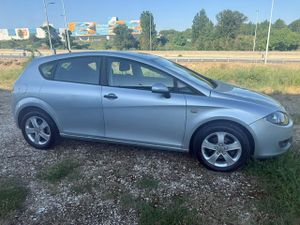 Seat Leon 1.9 TDI 105 CV Reference - Foto 8