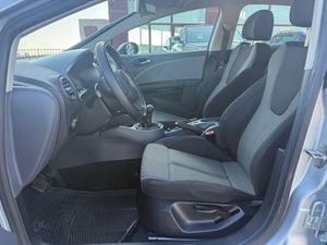 Seat Leon 1.9 TDI 105 CV Reference - Foto 23