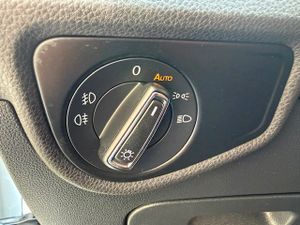 Volkswagen Touran Advance 1.6 TDI 85 kW - Foto 35