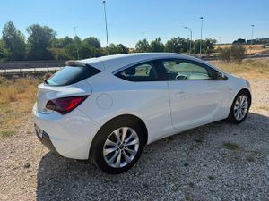 Opel Astra GTC Sportive 2.0 CDTI 165 CV Start&Stop - Foto 13