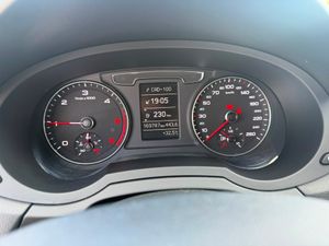 Audi Q3 2.0 TDI 150 CV - Foto 25