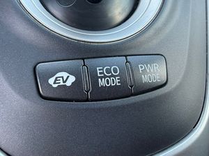 Toyota Auris 5p 1.8 Híbrido HSD Advance - Foto 43