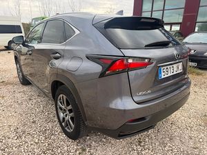 Lexus NX 300h Executive 4WD - Foto 25